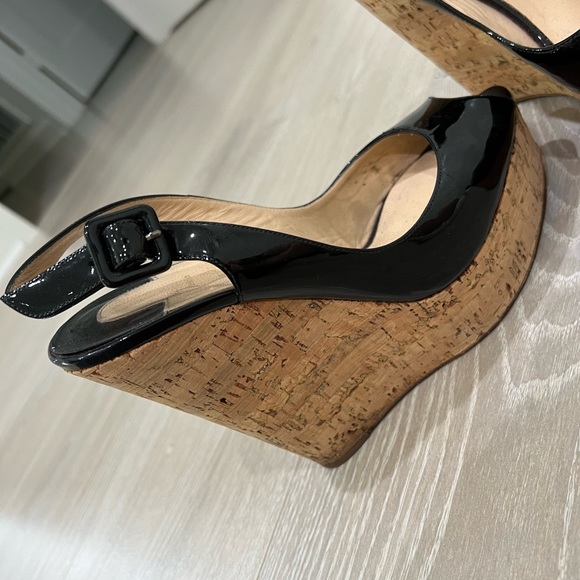 Christian Louboutin Wedges patent BLACK - Picture 2 of 5